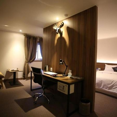 Centralperson Pyeongtaek Hotel Dış mekan fotoğraf