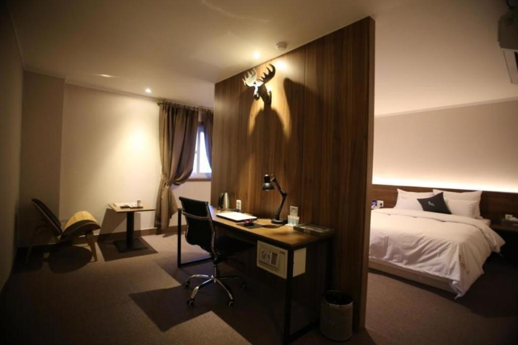 Centralperson Pyeongtaek Hotel Dış mekan fotoğraf