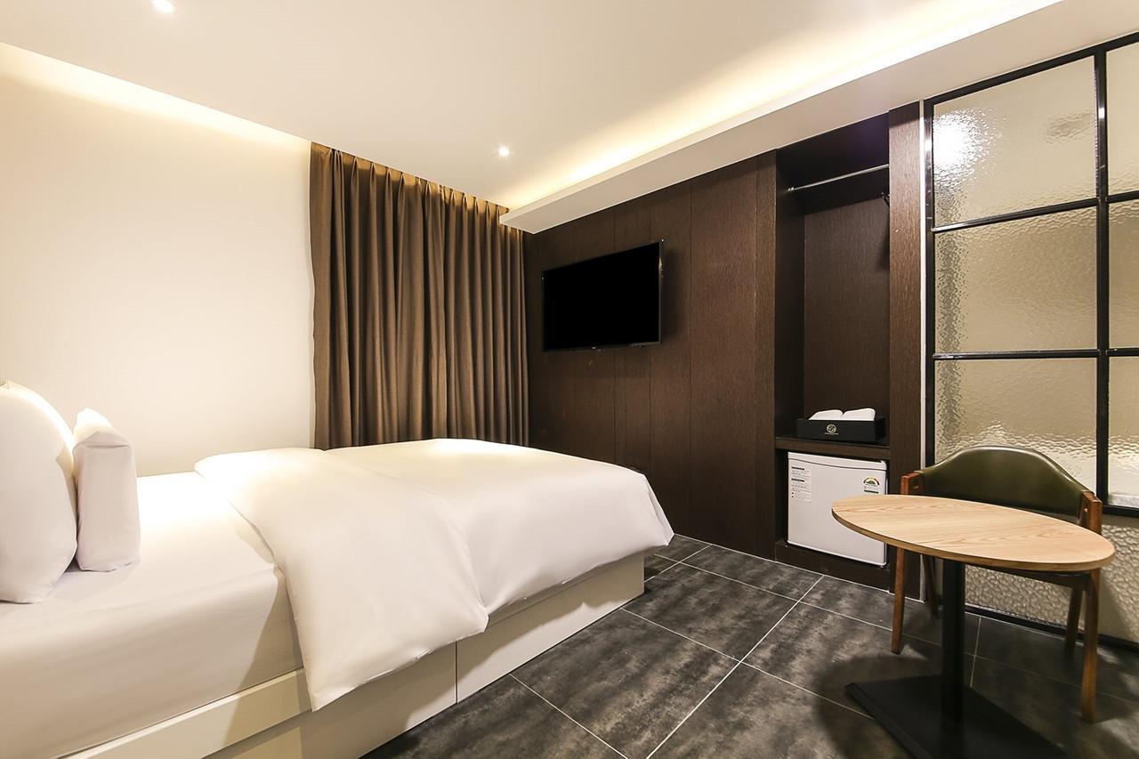 Centralperson Pyeongtaek Hotel Dış mekan fotoğraf